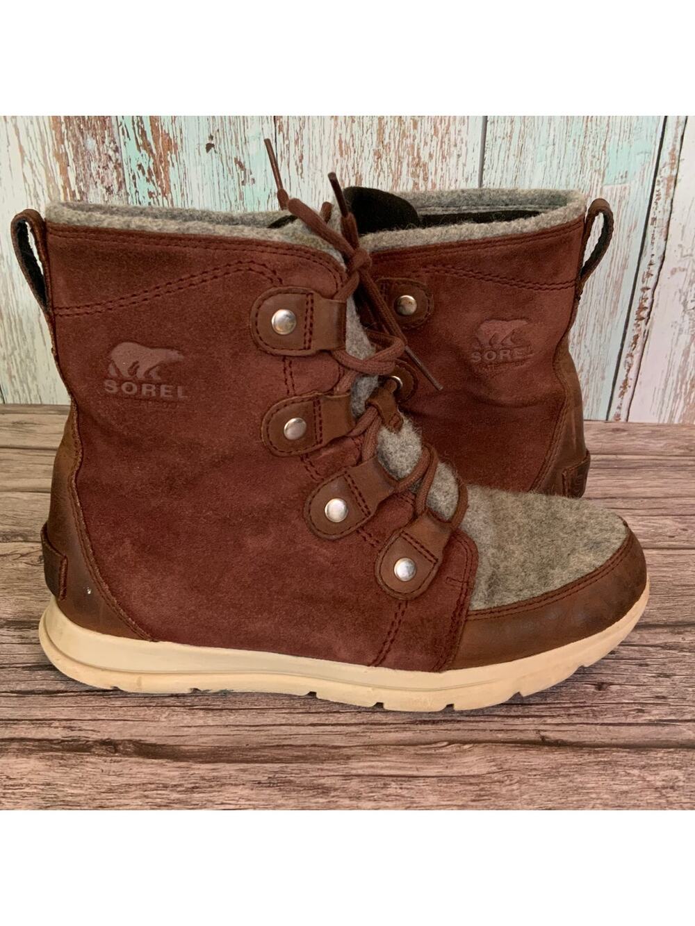 Sorel Womens Maroon Burgundy Winter Boots Size 8.5 Suede Waterproof Snow